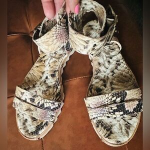 AGL-Attilio Leombruni Italy Leather Romano Snakeskin Pattern Sandals wBuckle 6.5